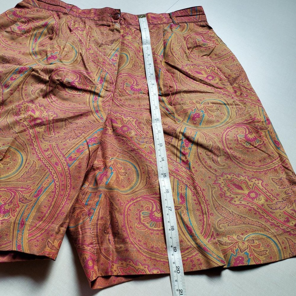 Vintage USA Made Boho Paisley Floral Pleated Bermuda Shorts - Picture 12 of 14